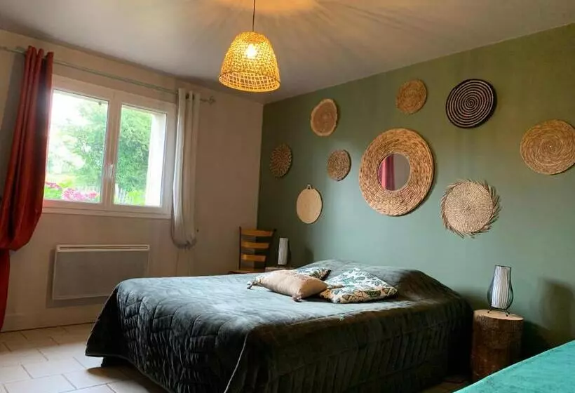 Aamiaismajoitus (B&B) A La Mare Du Vieux Chêne