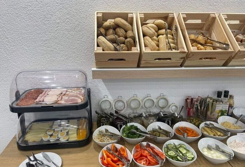 Hotel Rooftop City Residence With Deep Garage