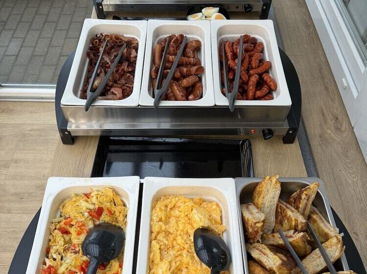 Hotel Rooftop City Residence With Deep Garage