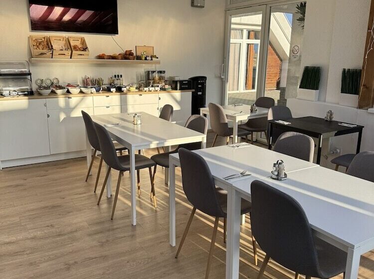 Hotel Rooftop City Residence With Deep Garage