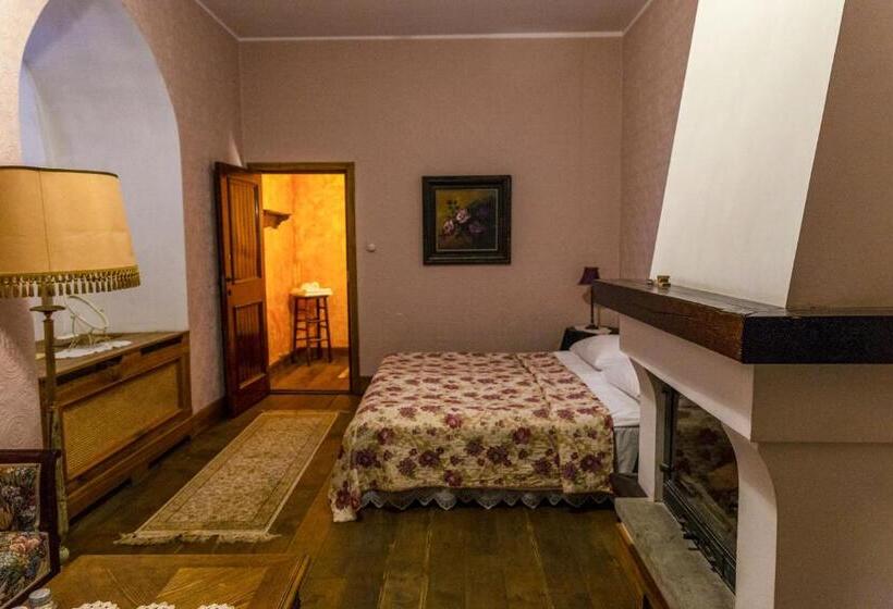 پانسیون Laitse Castle