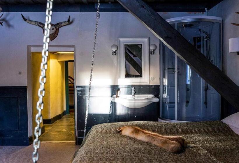 پانسیون Laitse Castle