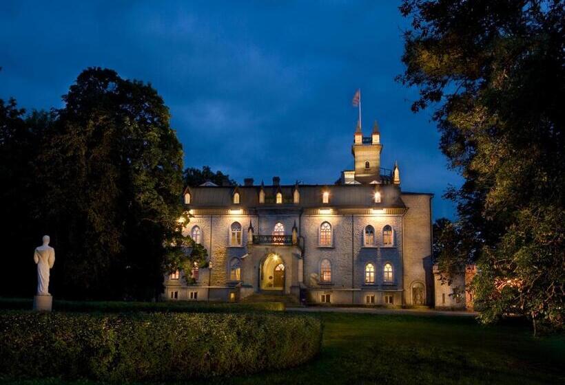 پانسیون Laitse Castle