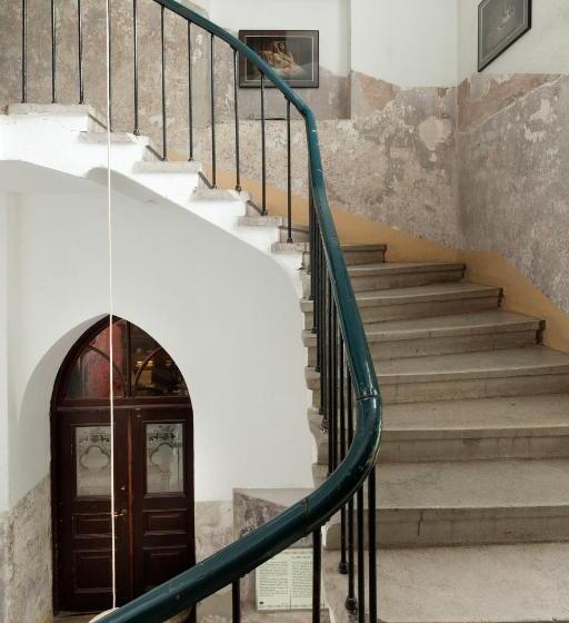 پانسیون Laitse Castle