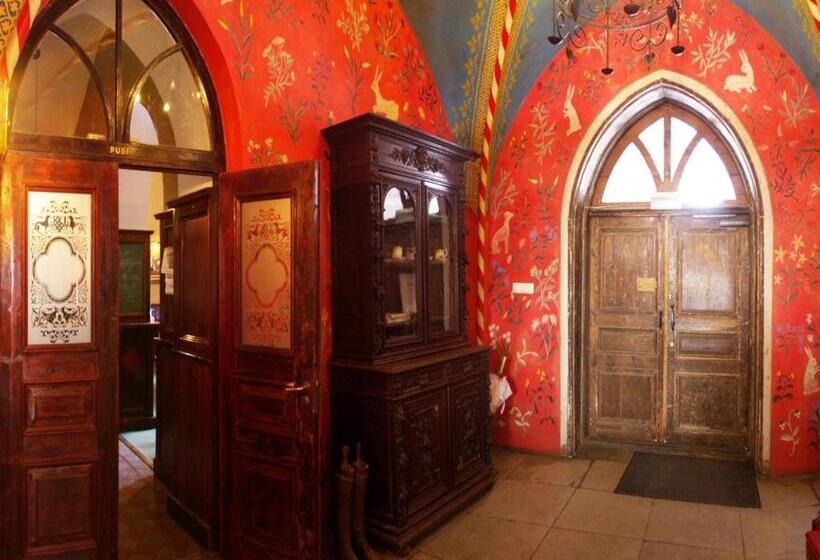 پانسیون Laitse Castle