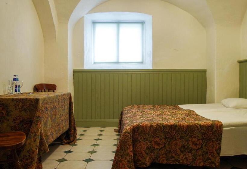 پانسیون Laitse Castle