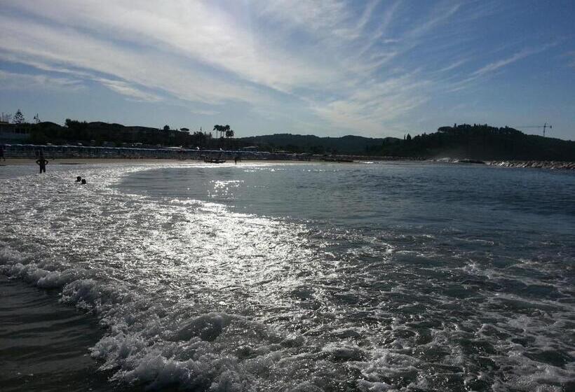 Пансион Parco Dei Gerani Il Monolocale Studio