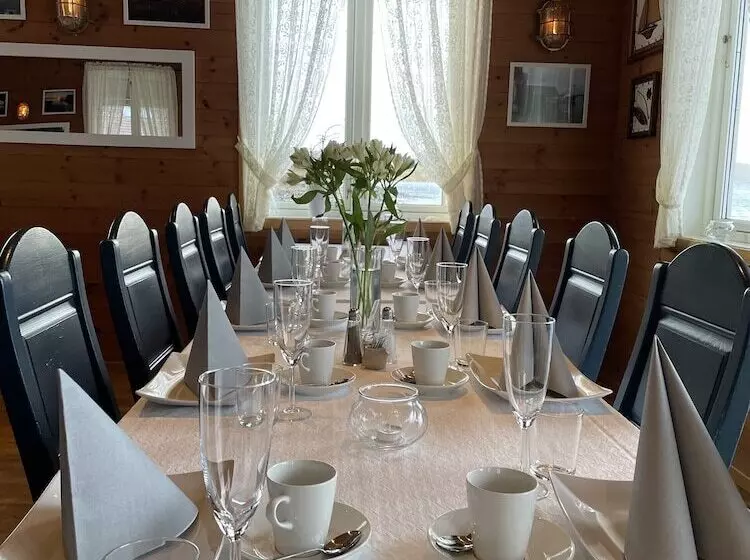 Majatalo Sjøberg Hotell Og Ferie Leiligheter