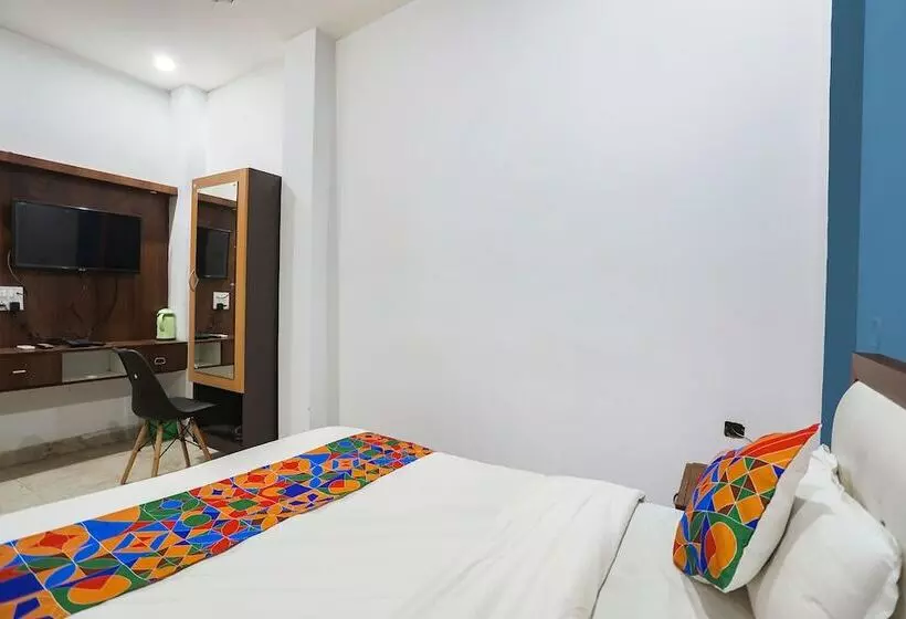 Fabhotel Usha Continental