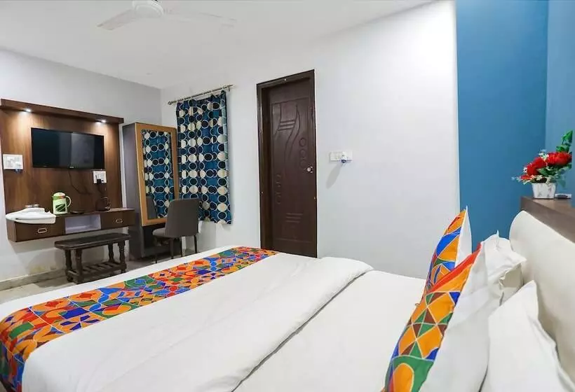 Fabhotel Usha Continental