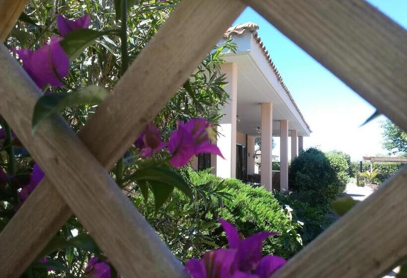 בית מלון כפרי Agriturismo Podere San Carlo