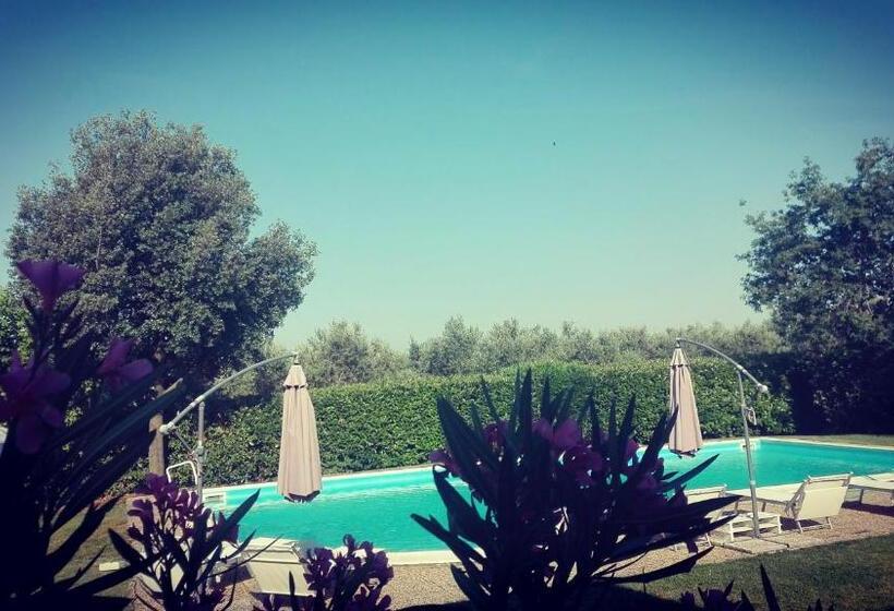 בית מלון כפרי Agriturismo Podere San Carlo