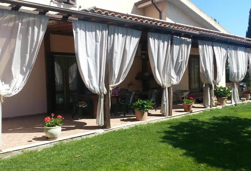 בית מלון כפרי Agriturismo Podere San Carlo