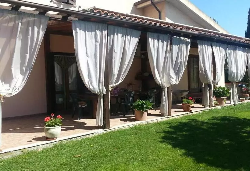 ホテル Agriturismo Podere San Carlo