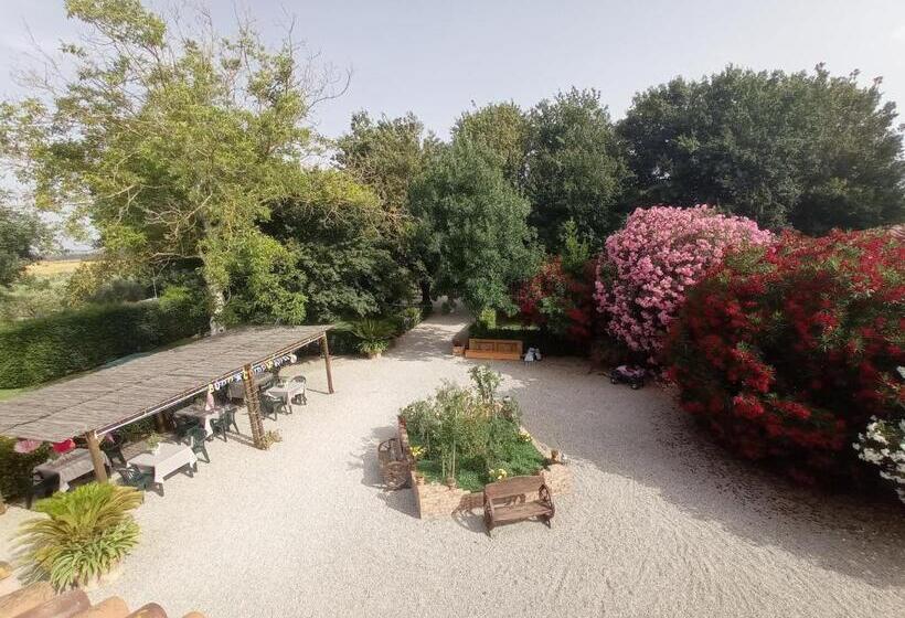 בית מלון כפרי Agriturismo Podere San Carlo