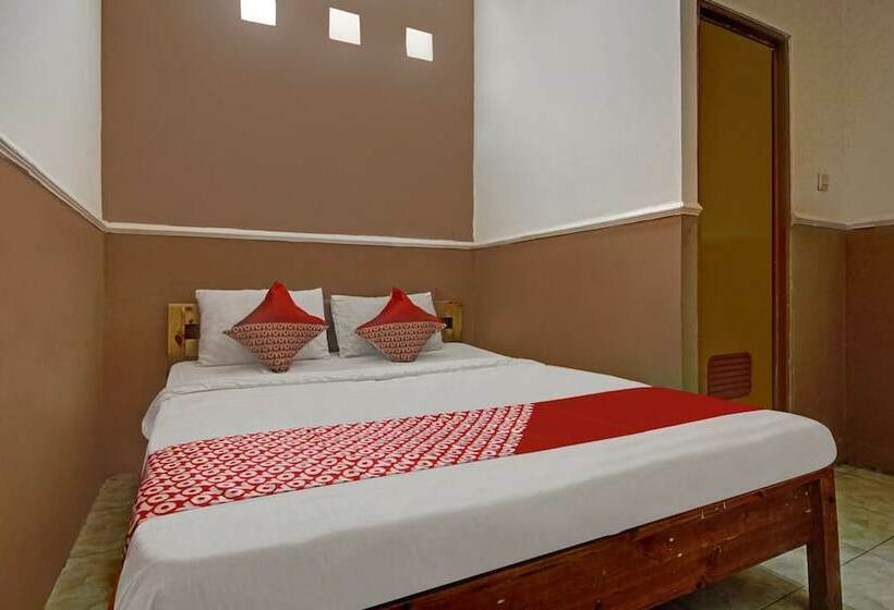 בית מלון כפרי Oyo 90358 Poris Residence Syariah