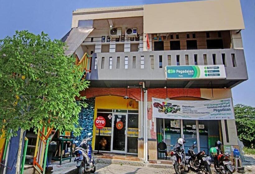 בית מלון כפרי Oyo 90358 Poris Residence Syariah