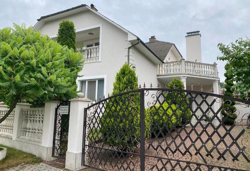 پانسیون вилла поляна