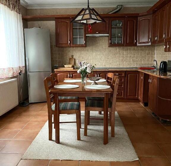 پانسیون вилла поляна