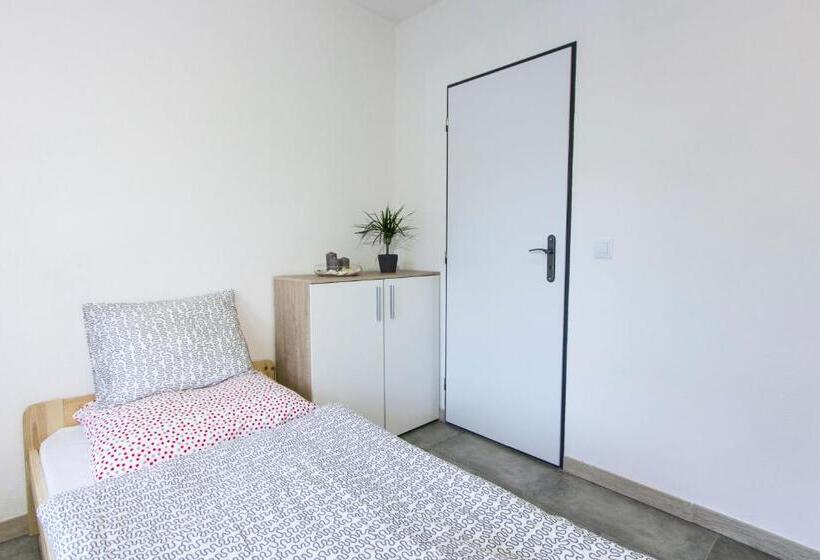 פנסיון Penzion 43