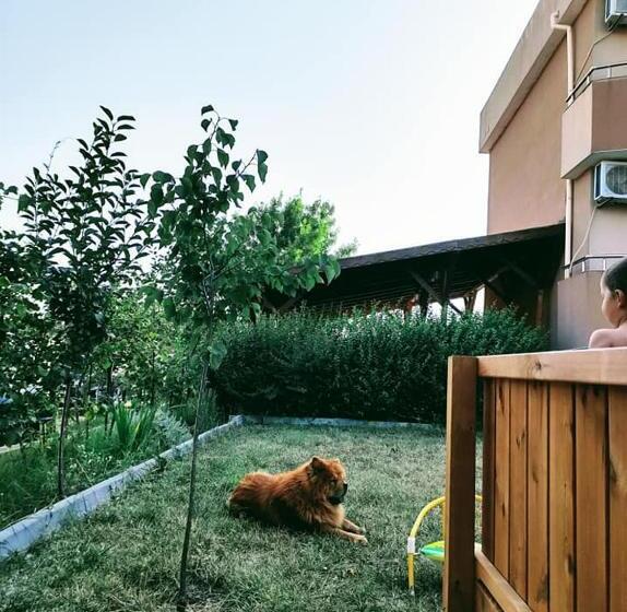 펜션 Tangra Guest House