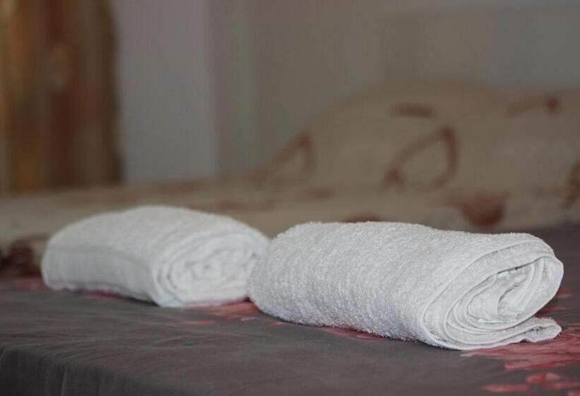 펜션 Tangra Guest House