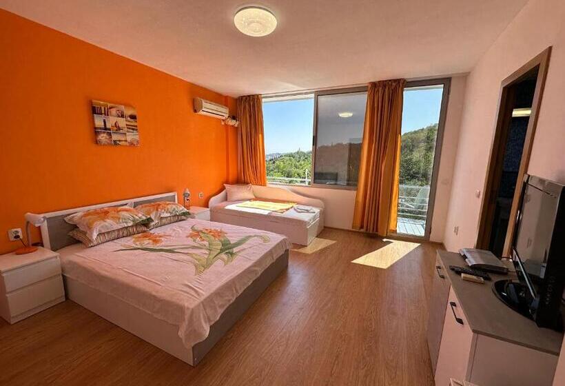 Pensió Villa Jackie