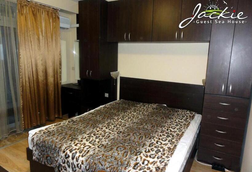 Pensió Villa Jackie