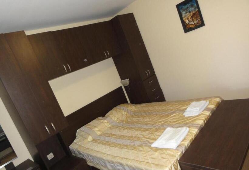 Pensió Villa Jackie