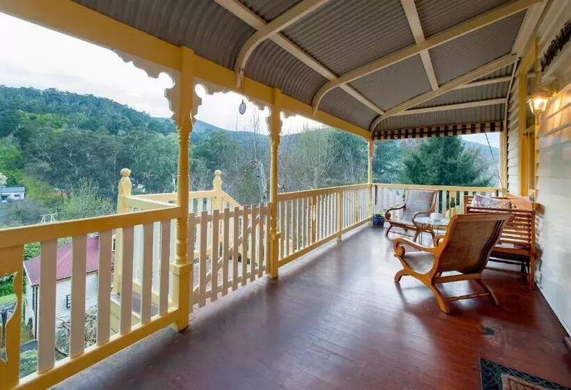 Charnwood Cottages In Warburton