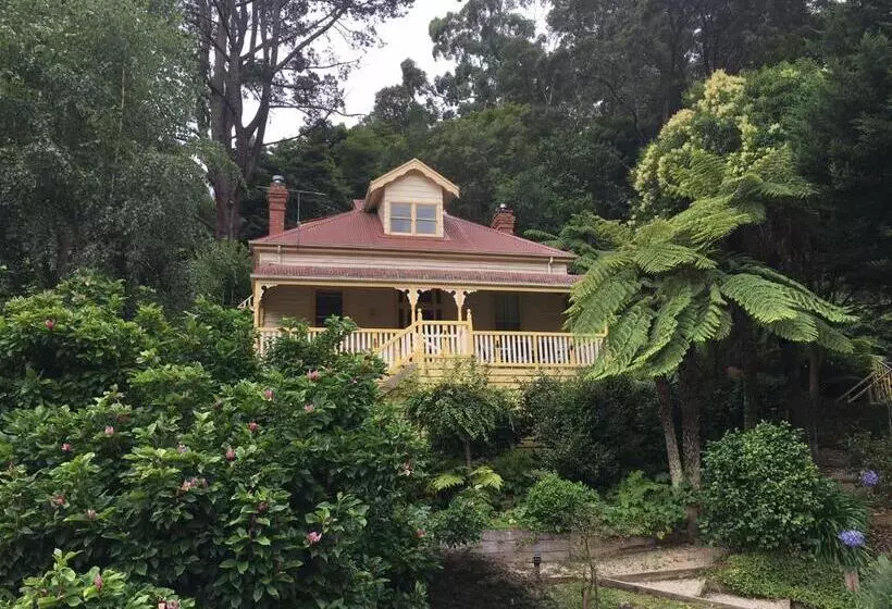 Charnwood Cottages In Warburton