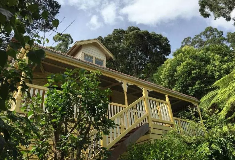 Charnwood Cottages In Warburton