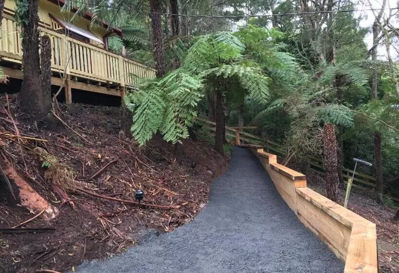Charnwood Cottages In Warburton