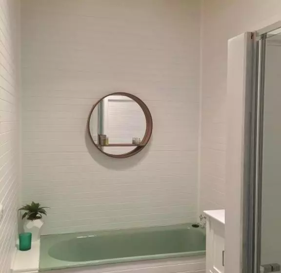 Charnwood Cottages In Warburton