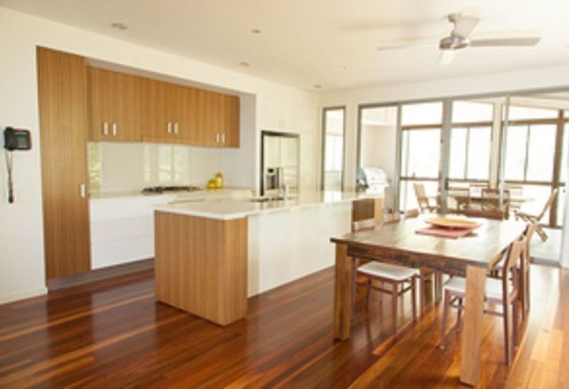 Отель Beach Road Holiday Homes