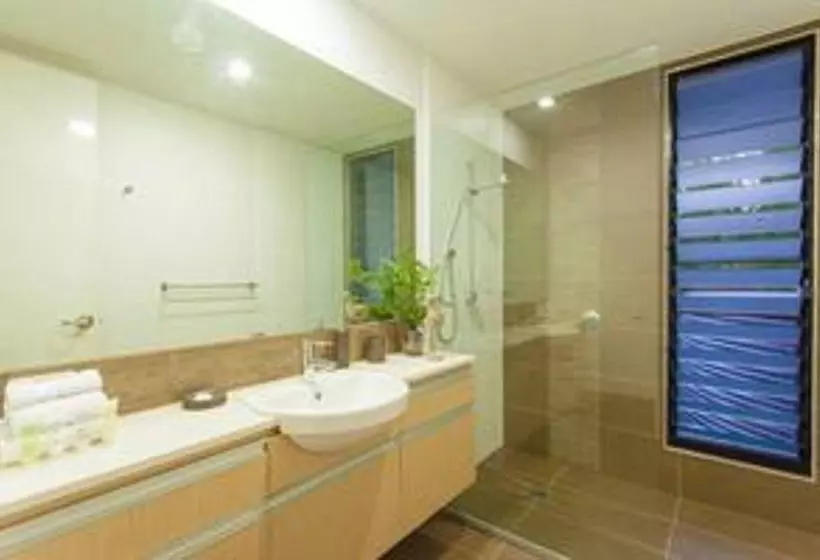 Отель Beach Road Holiday Homes