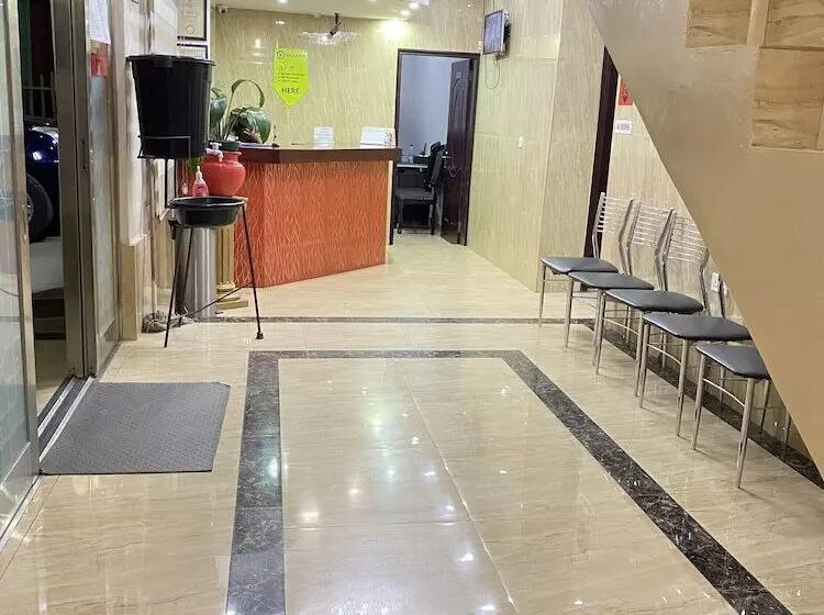 هتل Crown Palace Inn