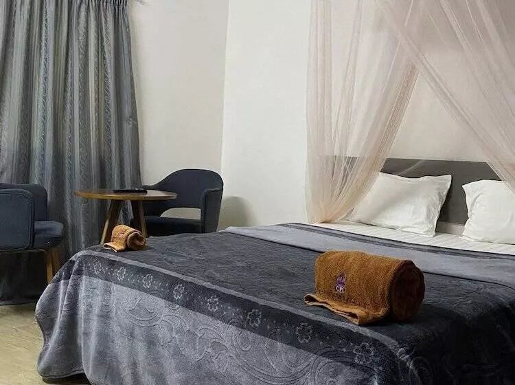 هتل Crown Palace Inn