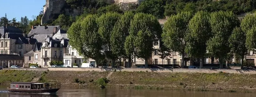 Отель Domaine La Roche Bellin