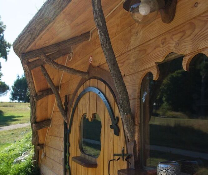 فندق Domaine La Roche Bellin