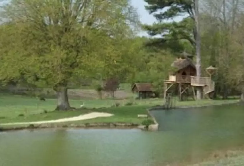 Отель Domaine La Roche Bellin