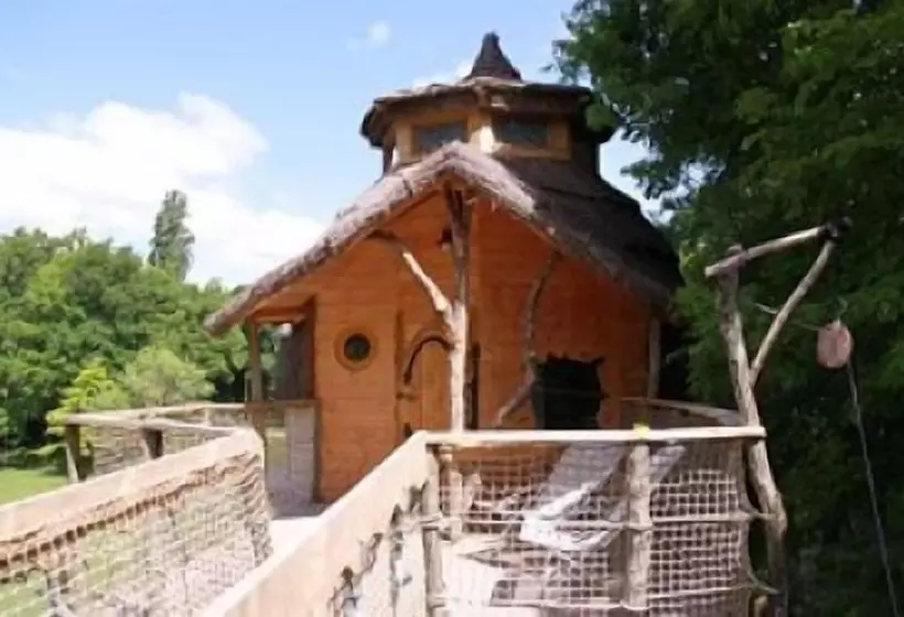 Отель Domaine La Roche Bellin