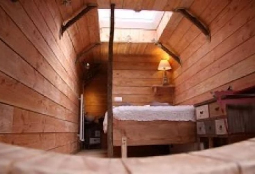 فندق Domaine La Roche Bellin