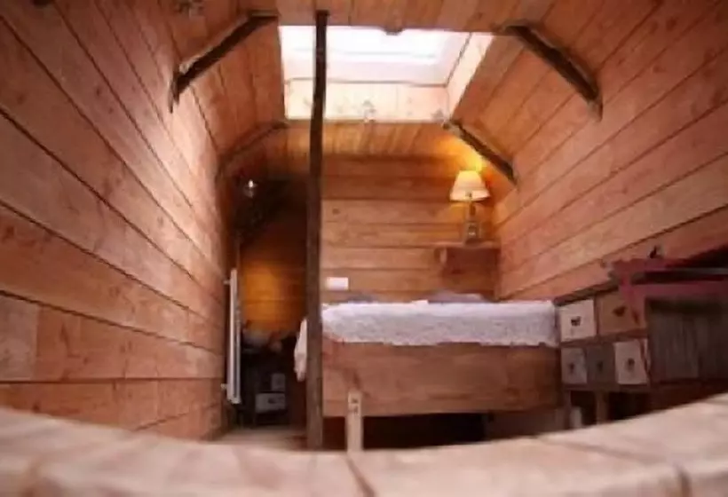 Отель Domaine La Roche Bellin