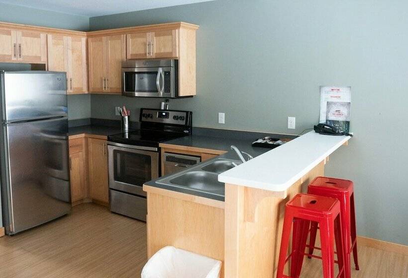 فندق Eddy's Resort