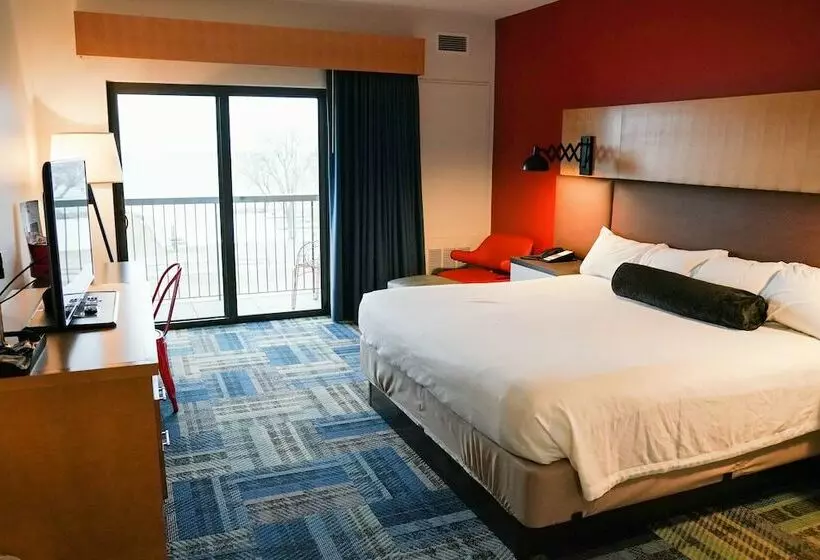 Hotelli Eddy's Resort