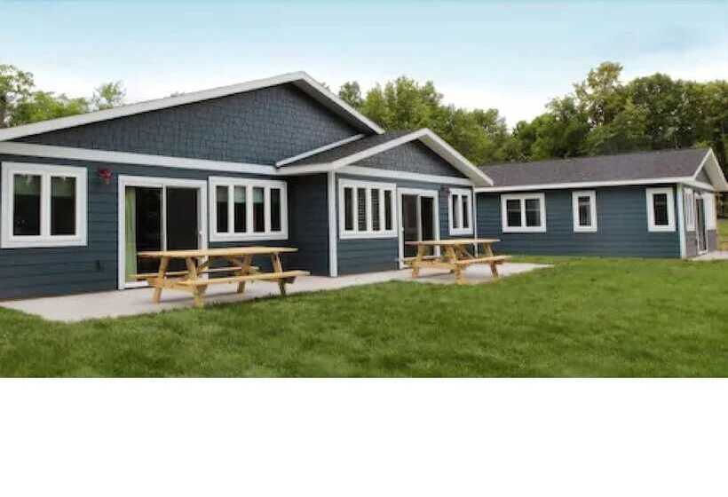 فندق Eddy's Resort