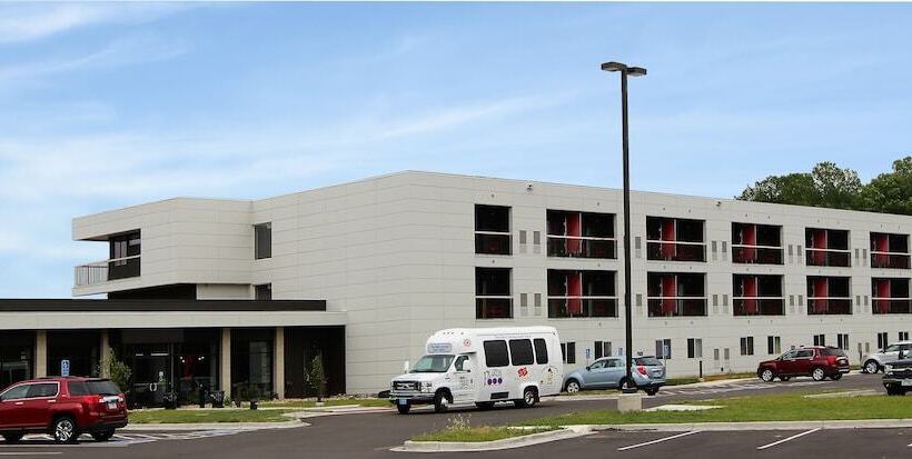 فندق Eddy's Resort