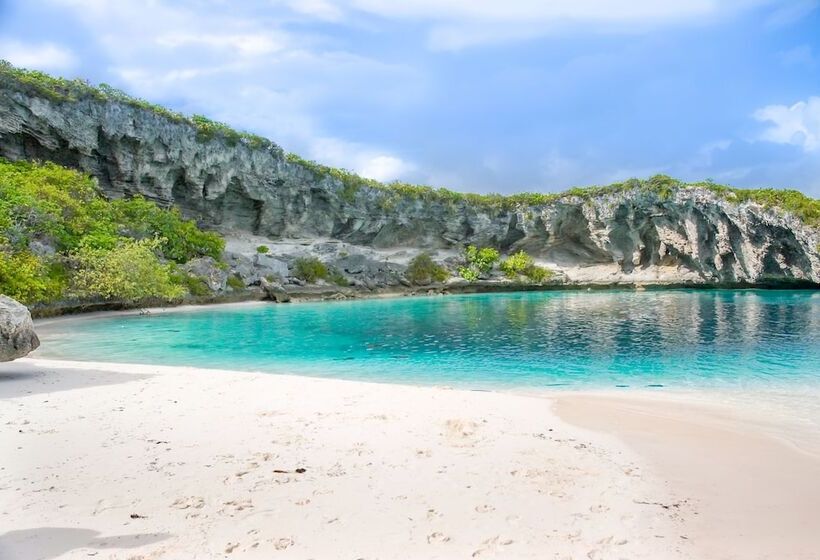 هتل Gems At Paradise Beach