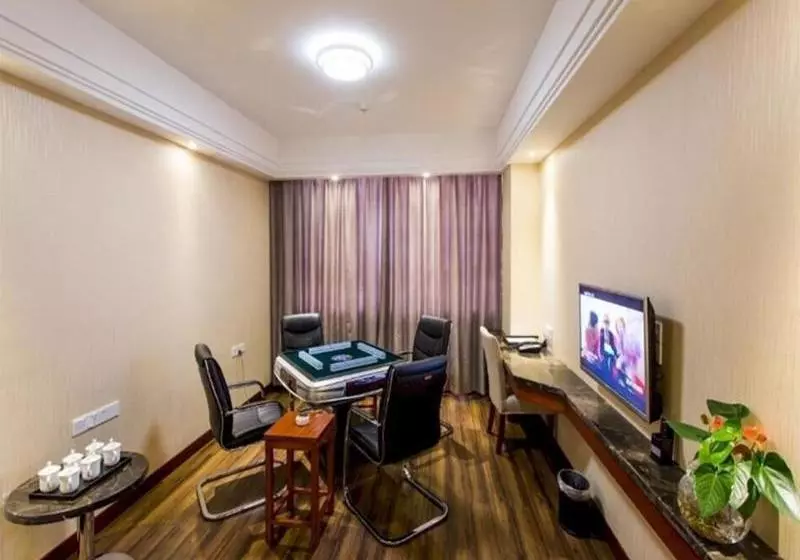 Отель GreenTree Eastern Yichang Jindongshan